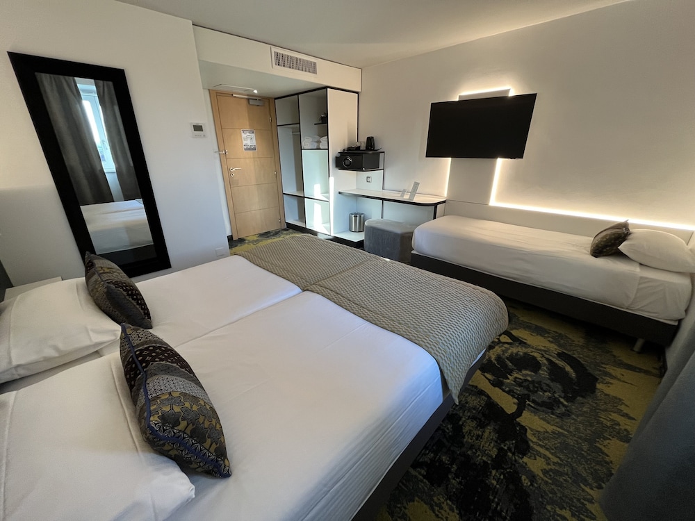 Brit Hotel Le Relais Du Ried 13/50