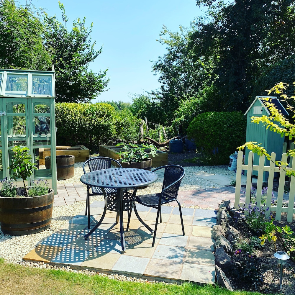Orchard Side Bed And Breakfast 46/50