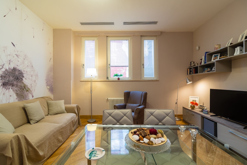 Apartment Municipio I Bh 94 10/18