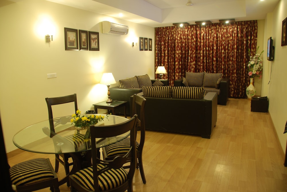 HOTEL SOFTEL PLAZA 46/50