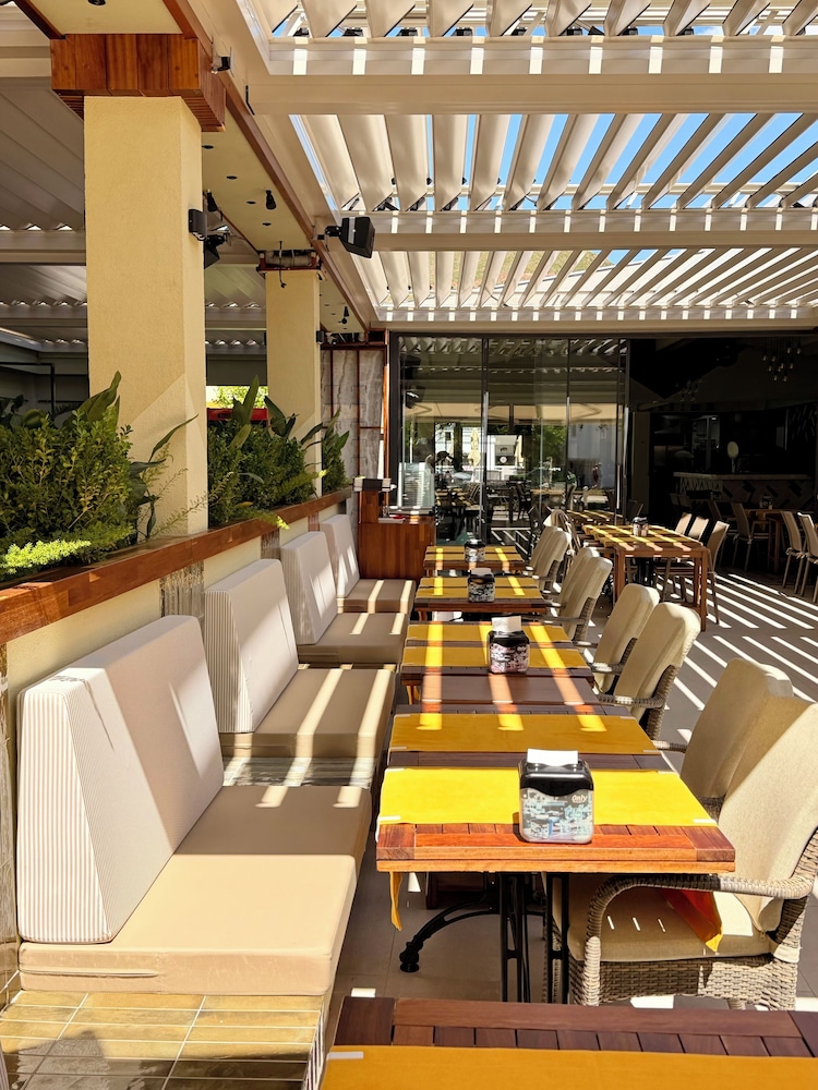 Ida Hotel 59/77
