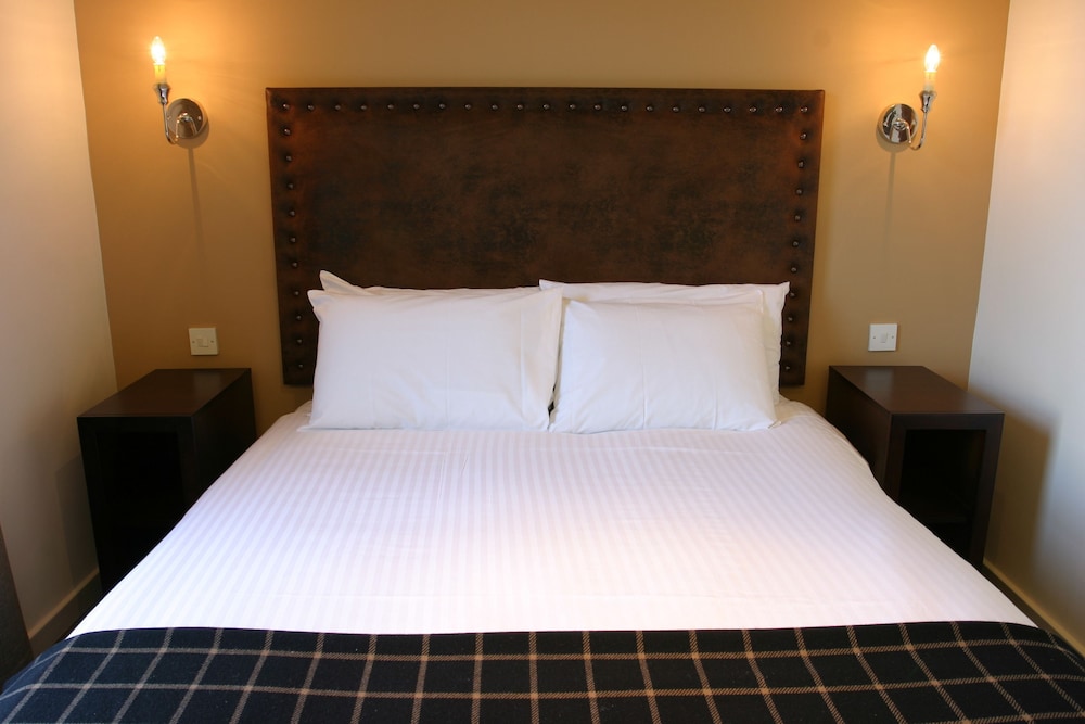 Eight Acres Hotel 6/39
