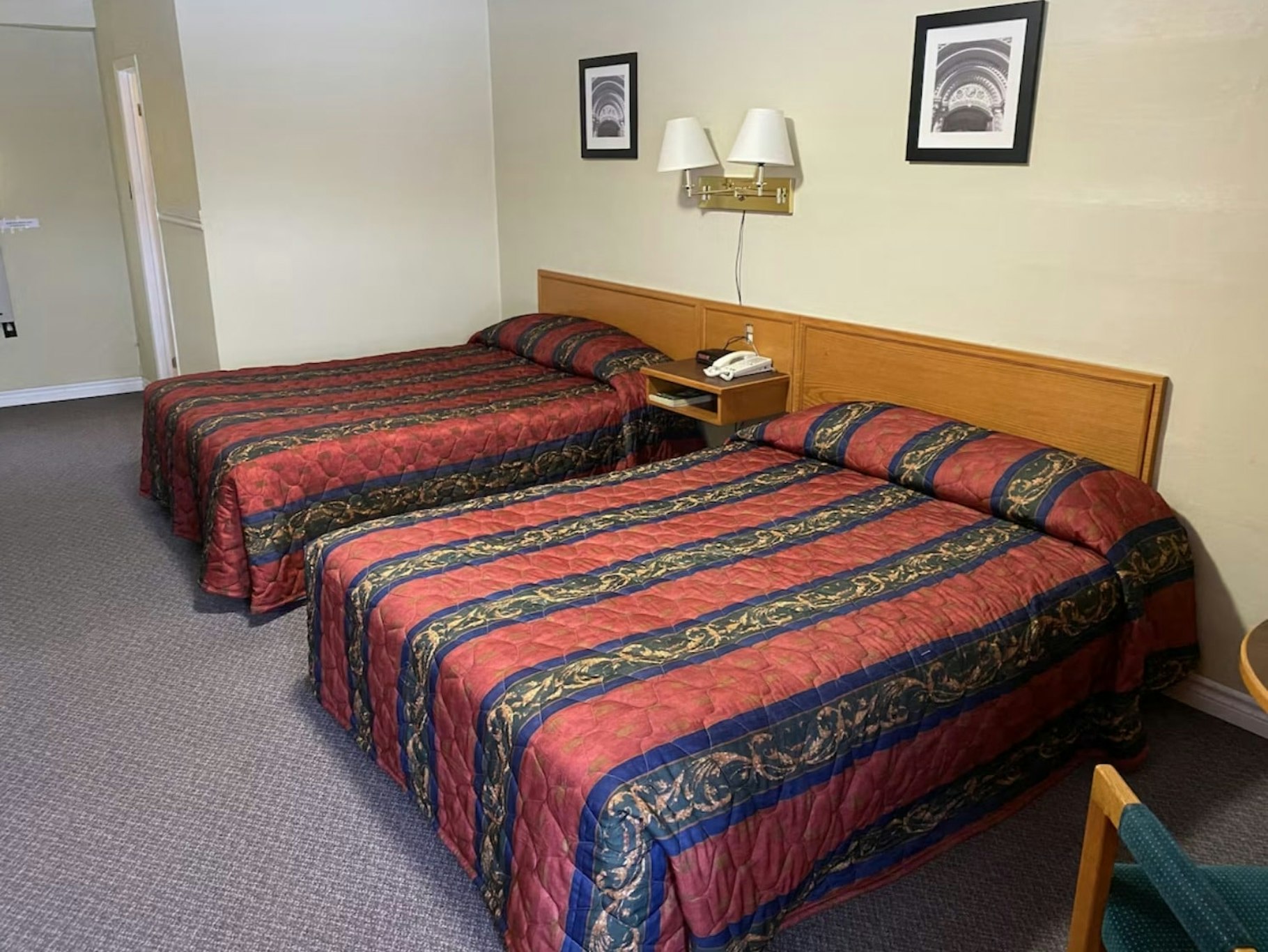 Room at Skyways Motel Muskoka Gravenhurst ON 11, GRAVENHURST - ONTARIO