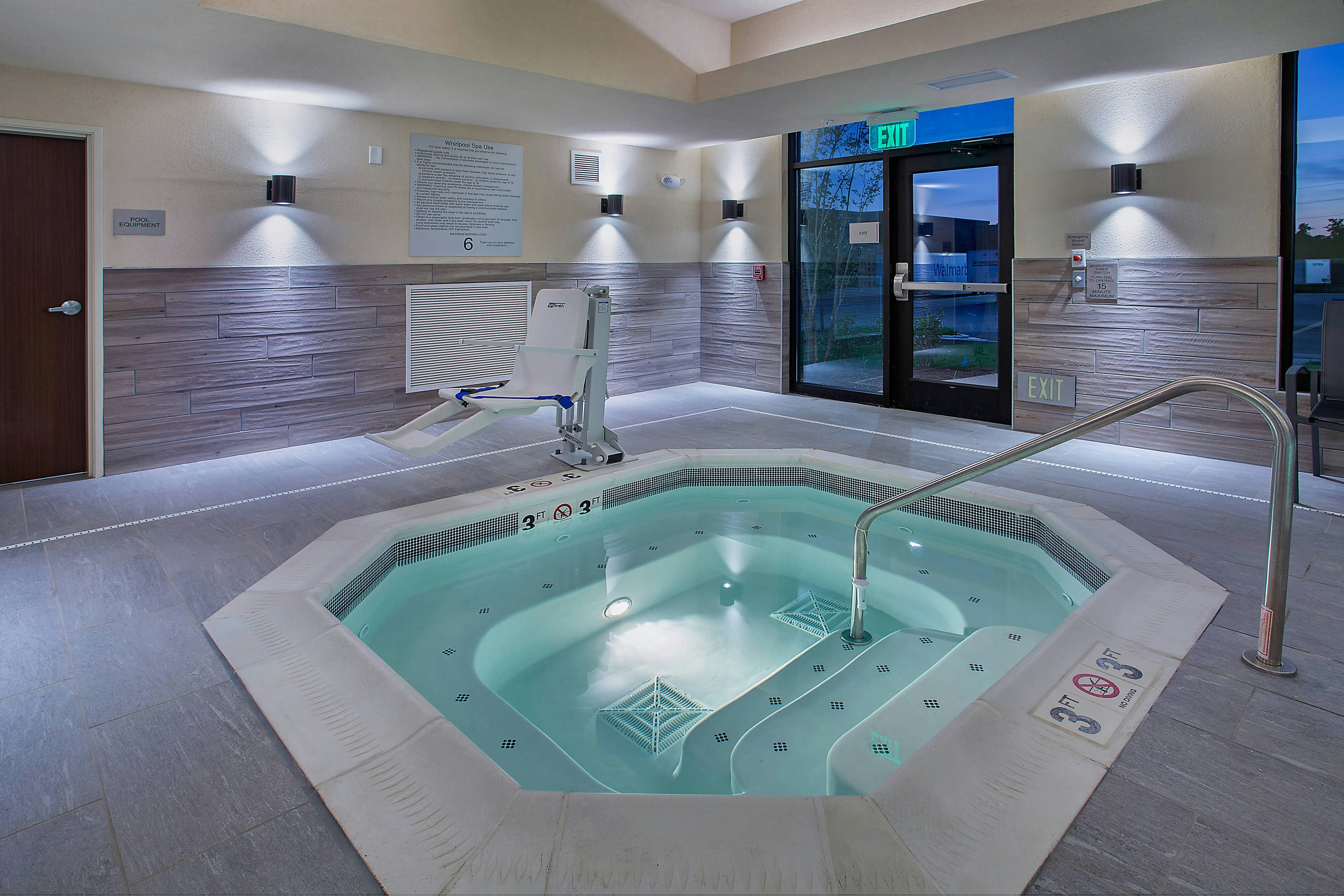 Fairfield Inn And Suites Nashville Hendersonville 8/16