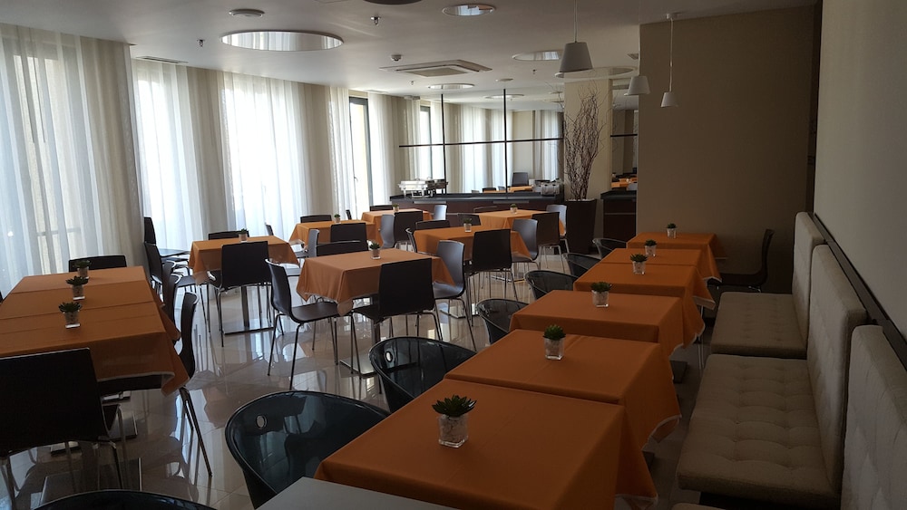 FENICIUS CHARME HOTEL 63/71