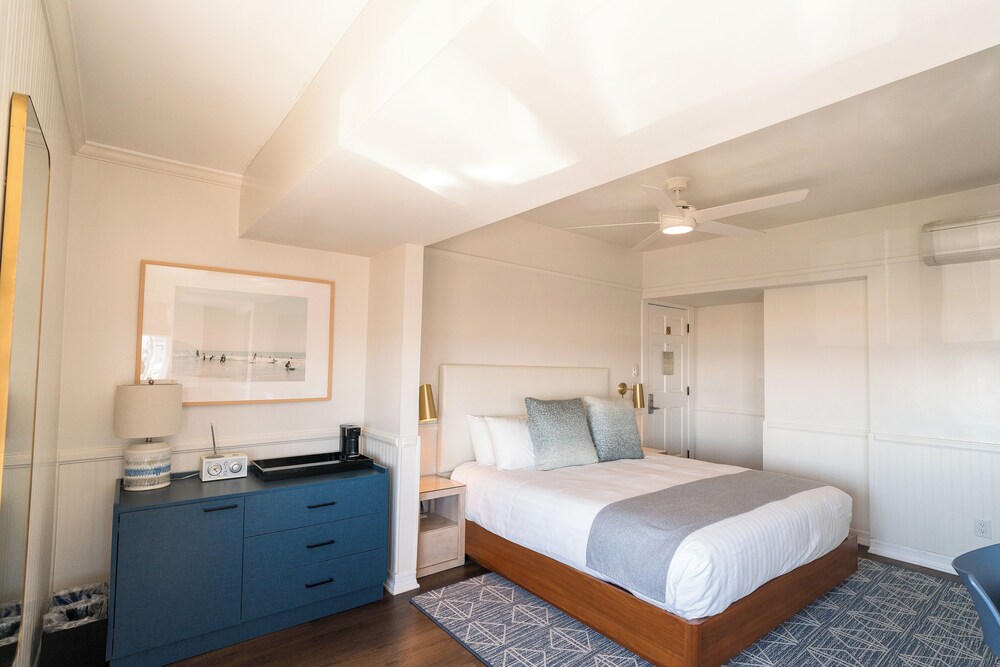 Newport Beach Hotel, A Four Sisters Inn 18/58