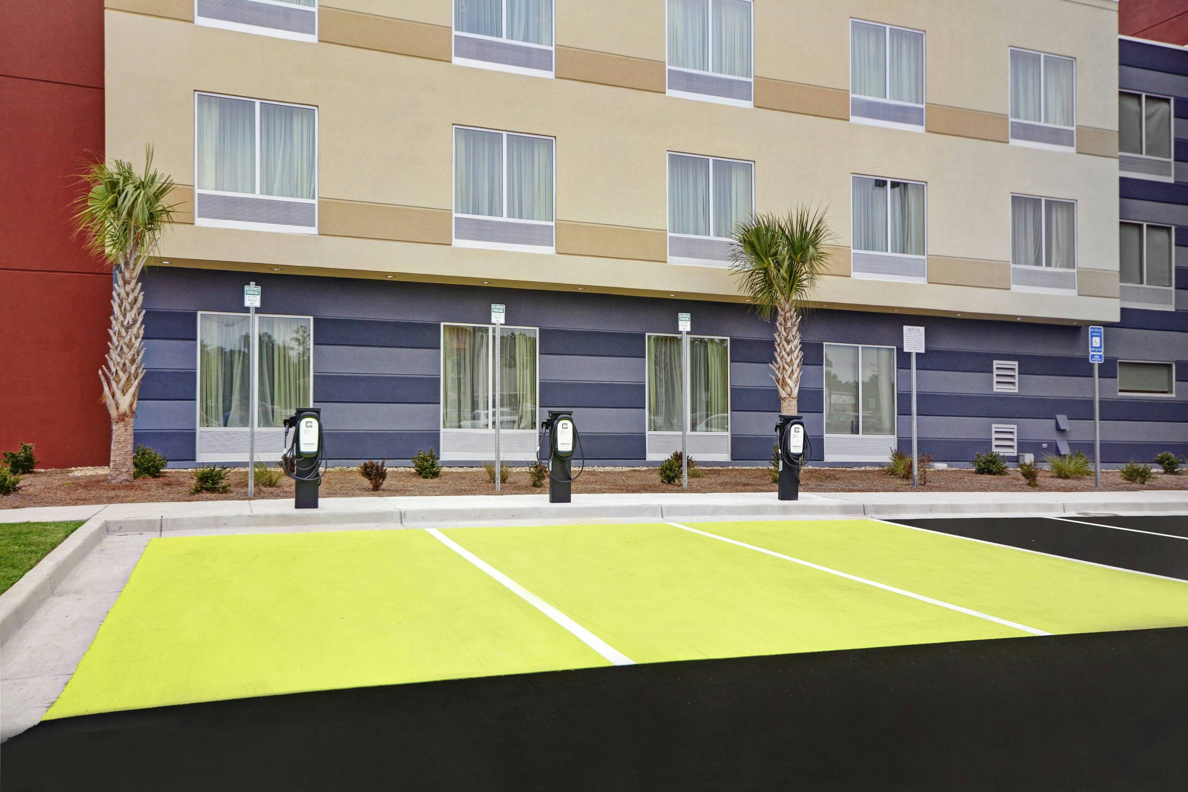 Fairfield Inn & Suites By Marriott Savannah Sw/Richmond Hill 53/53