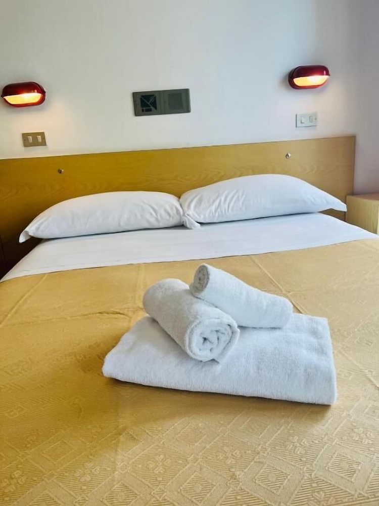 Hotel Columbia Frontemare 25/41