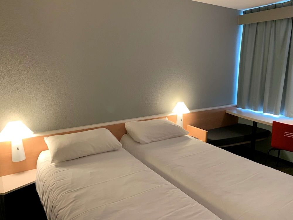 Ibis Auray 18/65