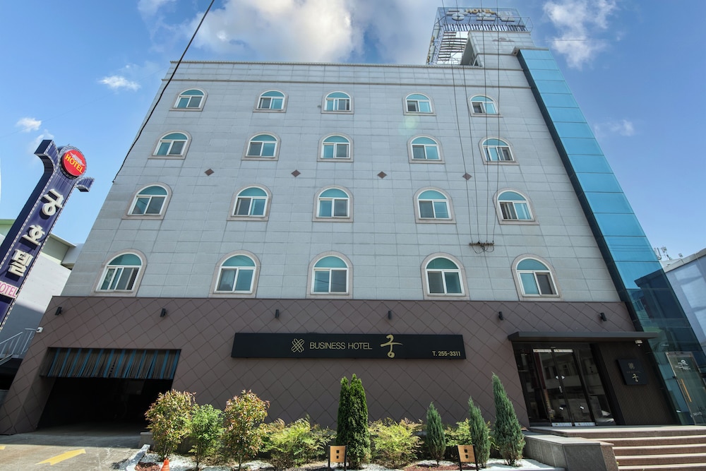 Gung Tourist Hotel 1/52