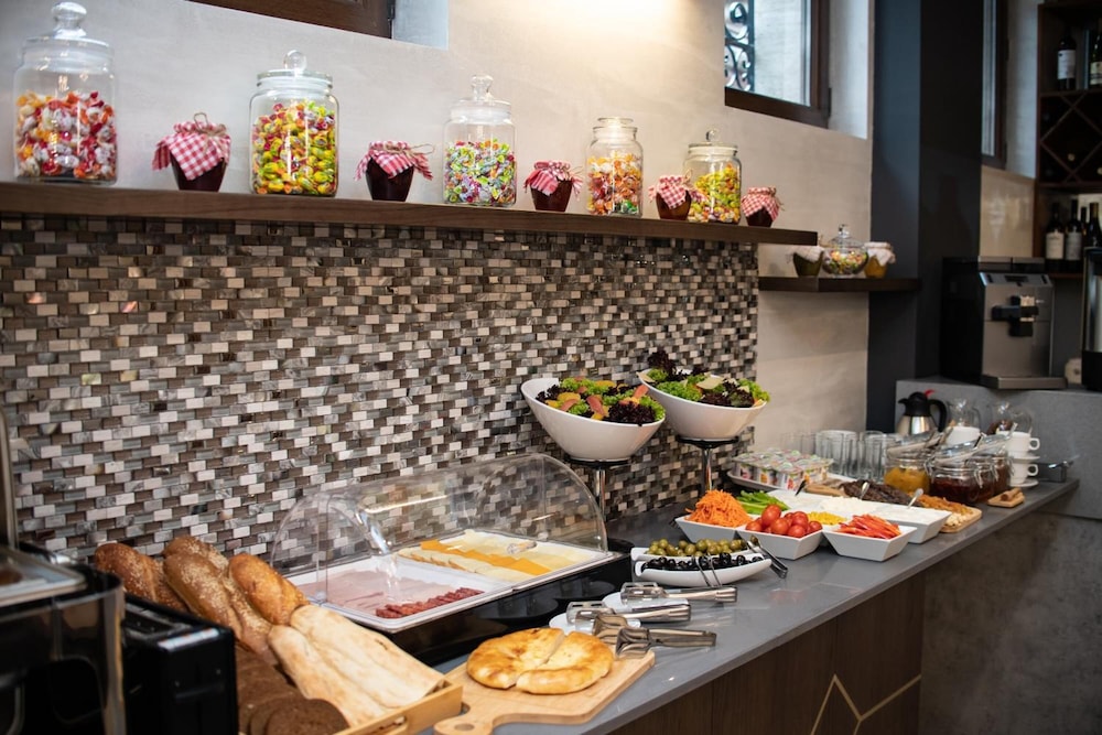 Silver 39 Boutique Hotel 38/48