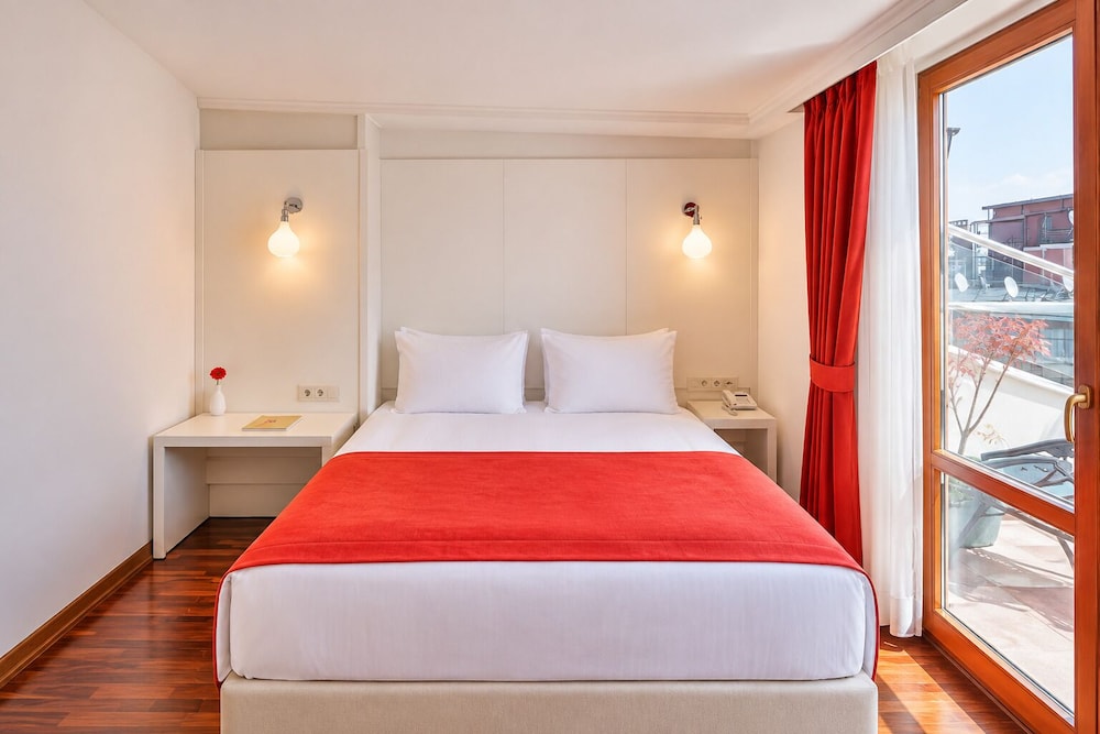 Senatus Hotel 17/50