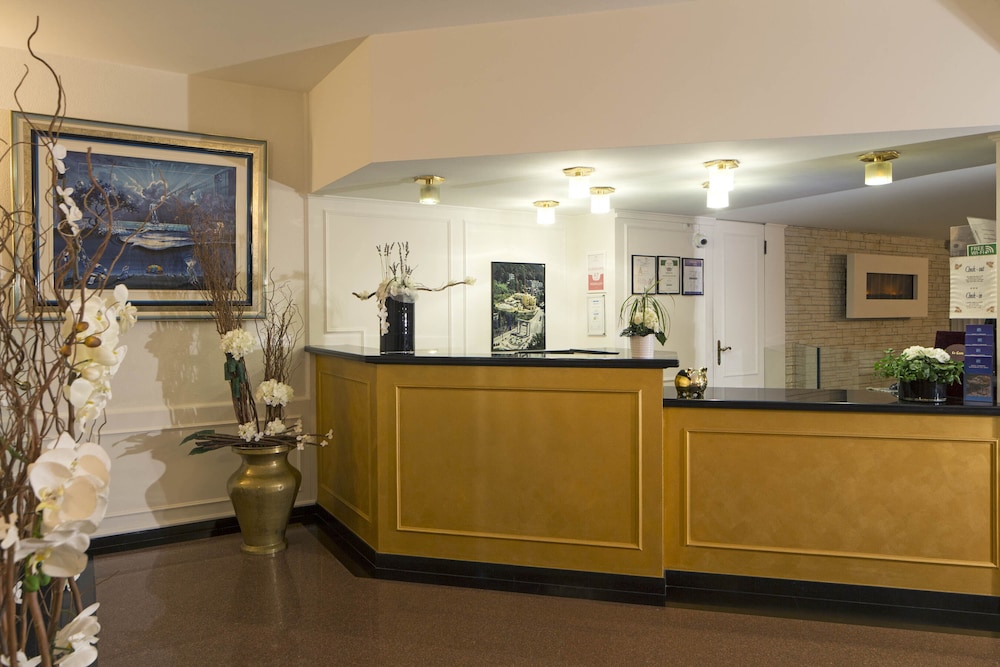 Hotel Campione 9/74