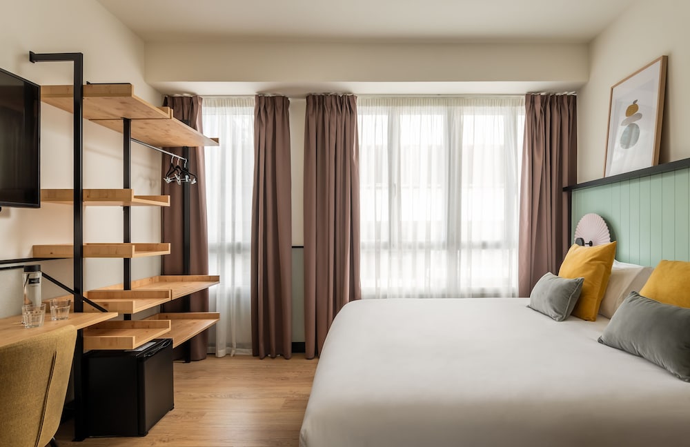 SUPERIOR, DOUBLE BED