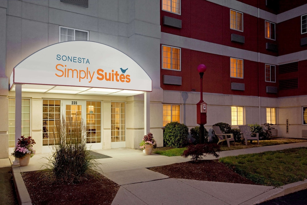 Sonesta Simply Suites Boston Braintree 3/30
