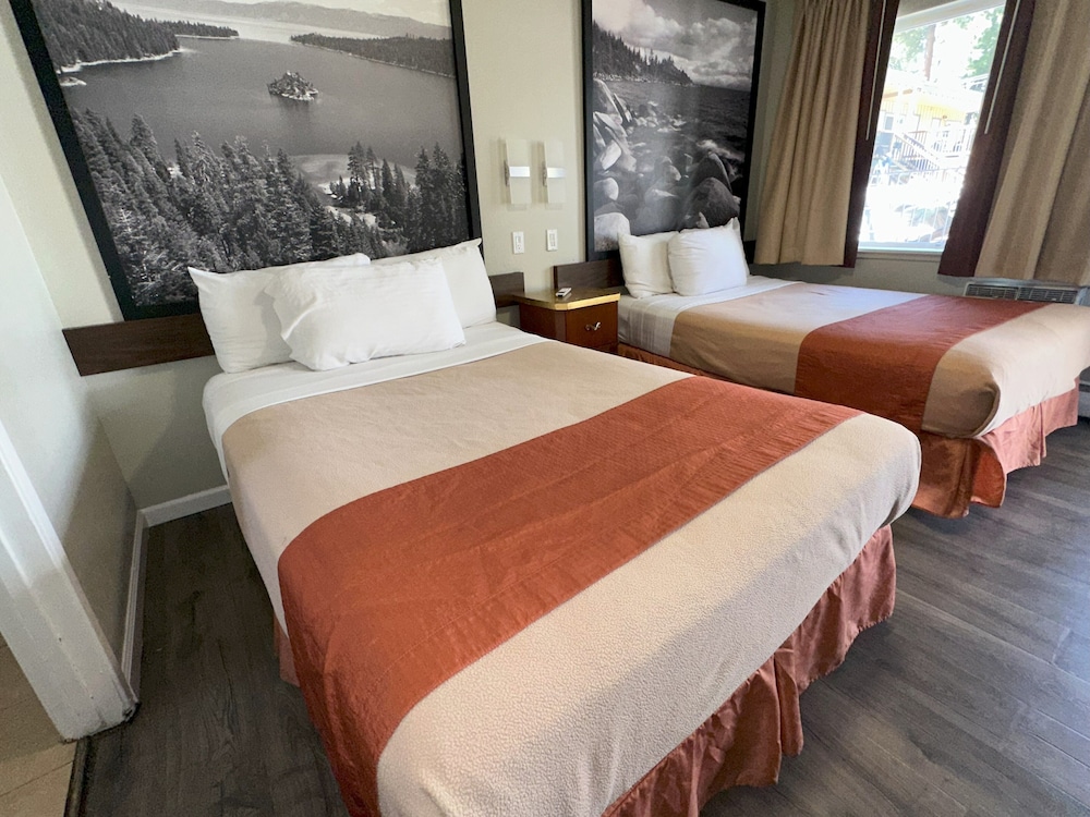 STANDARD, 2 DOUBLE BEDS
