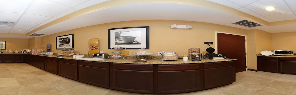 Hampton Inn Dade City Zephyrhills Fl 48/58