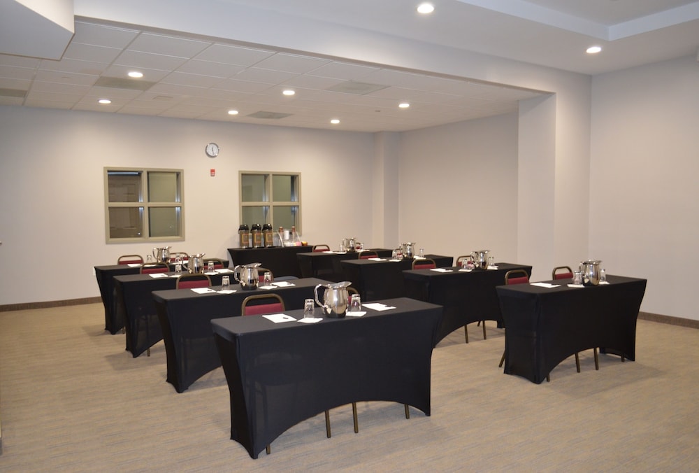 Country Inn & Suites by Radisson, Baltimore BWI Airport 35/40