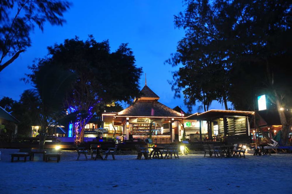 Samui Honey Cottages Beach Resort 8/70