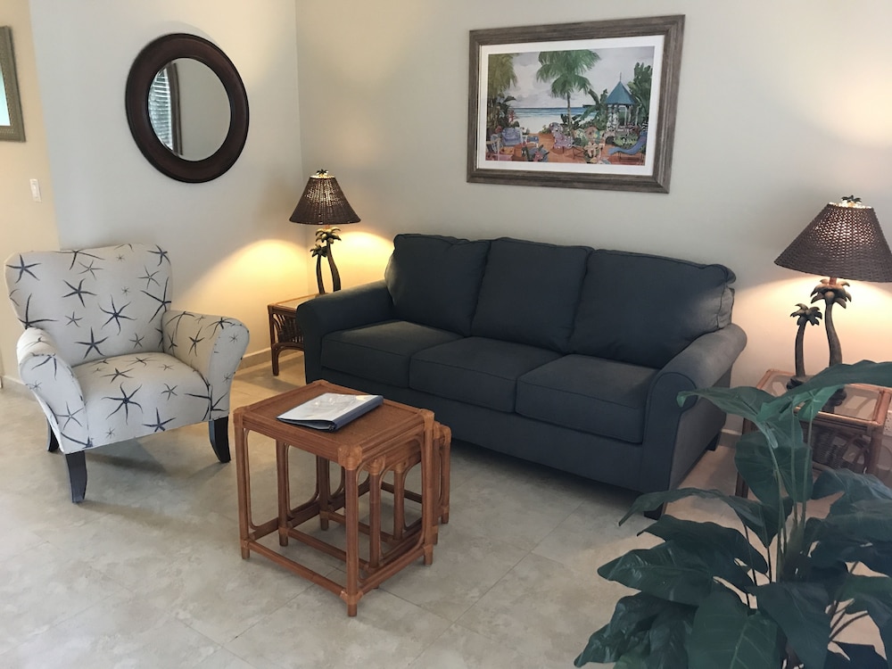 Casitas Coral Ridge formerly Estoril Paradise Inn 32/50