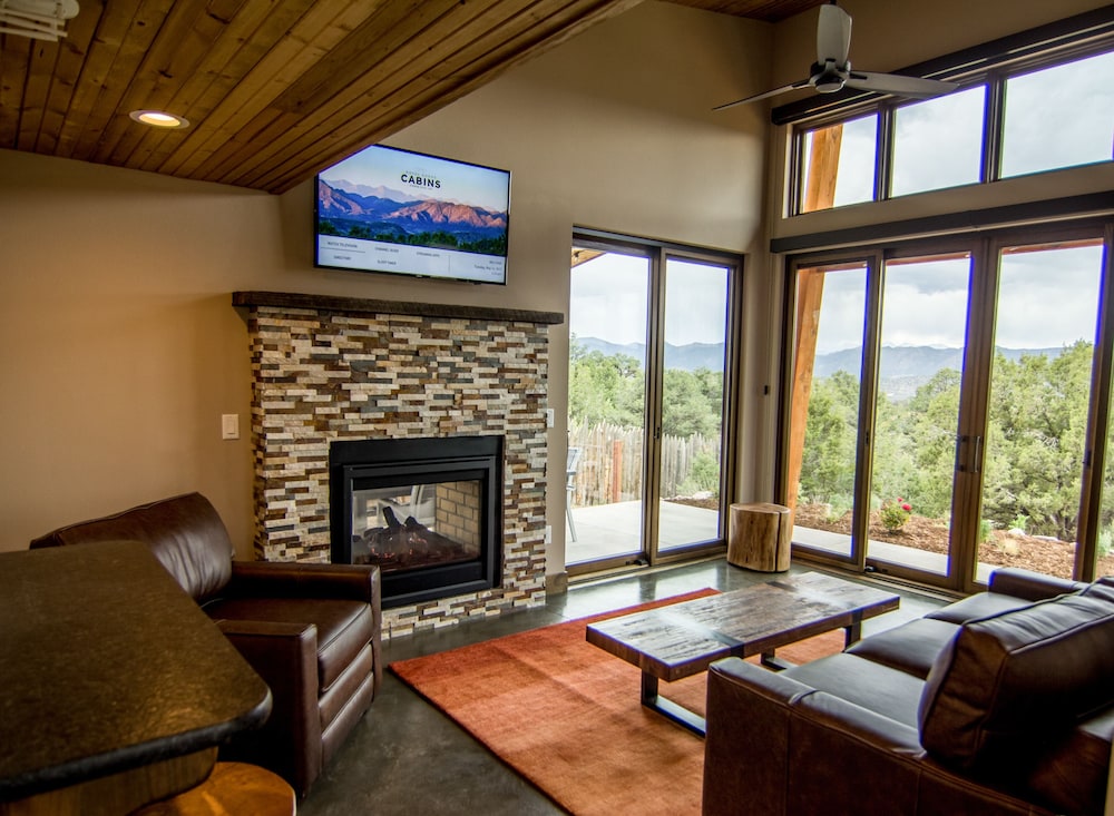 Royal Gorge Cabins 40/69