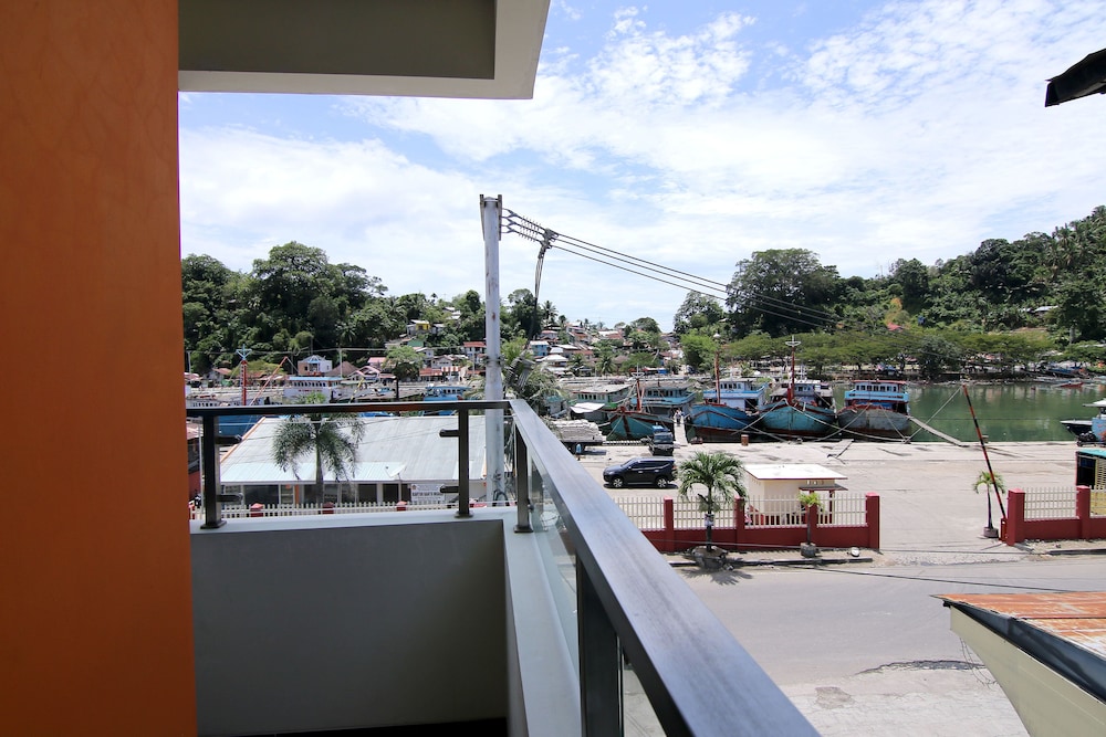 Oyo 592 Budget Hotel By The Harbour 23/28