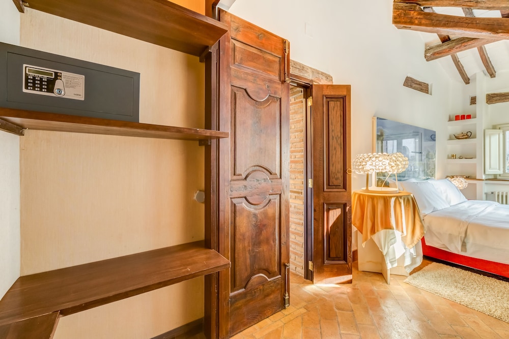 Luxury Trastevere 31/65
