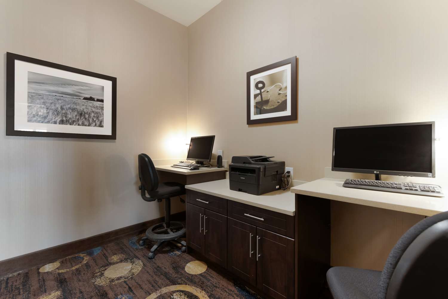 Best Western Plus Moosomin Hotel 17/19