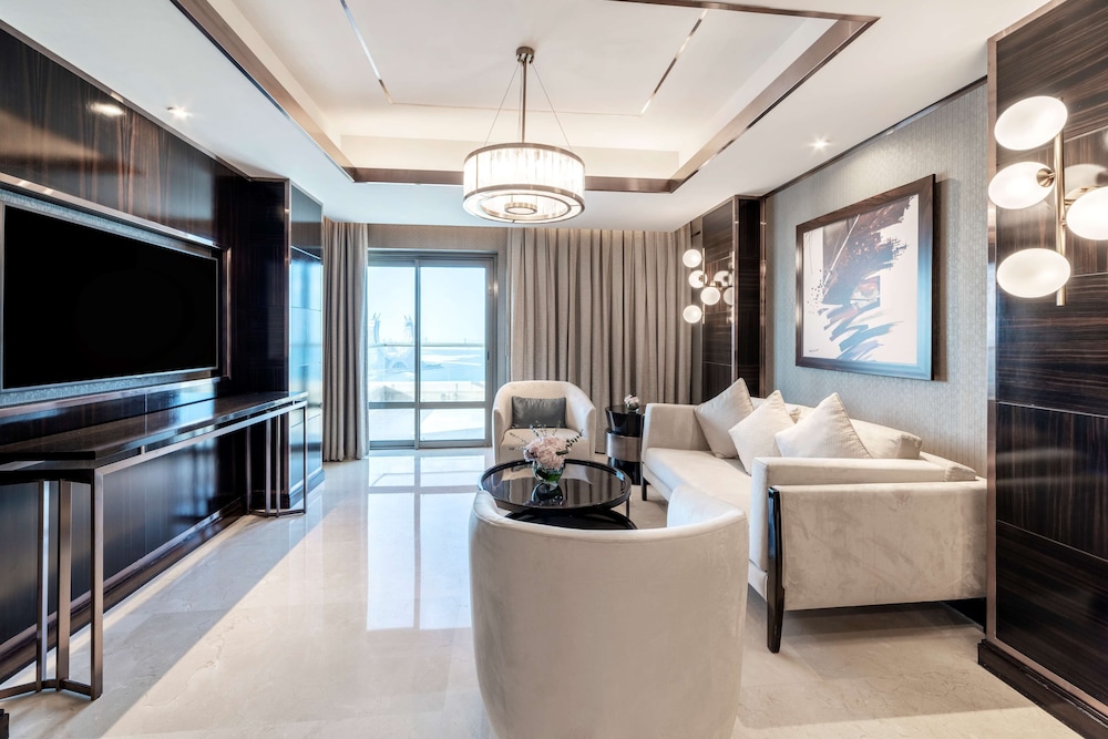 Hilton Doha The Pearl Residences 30/75