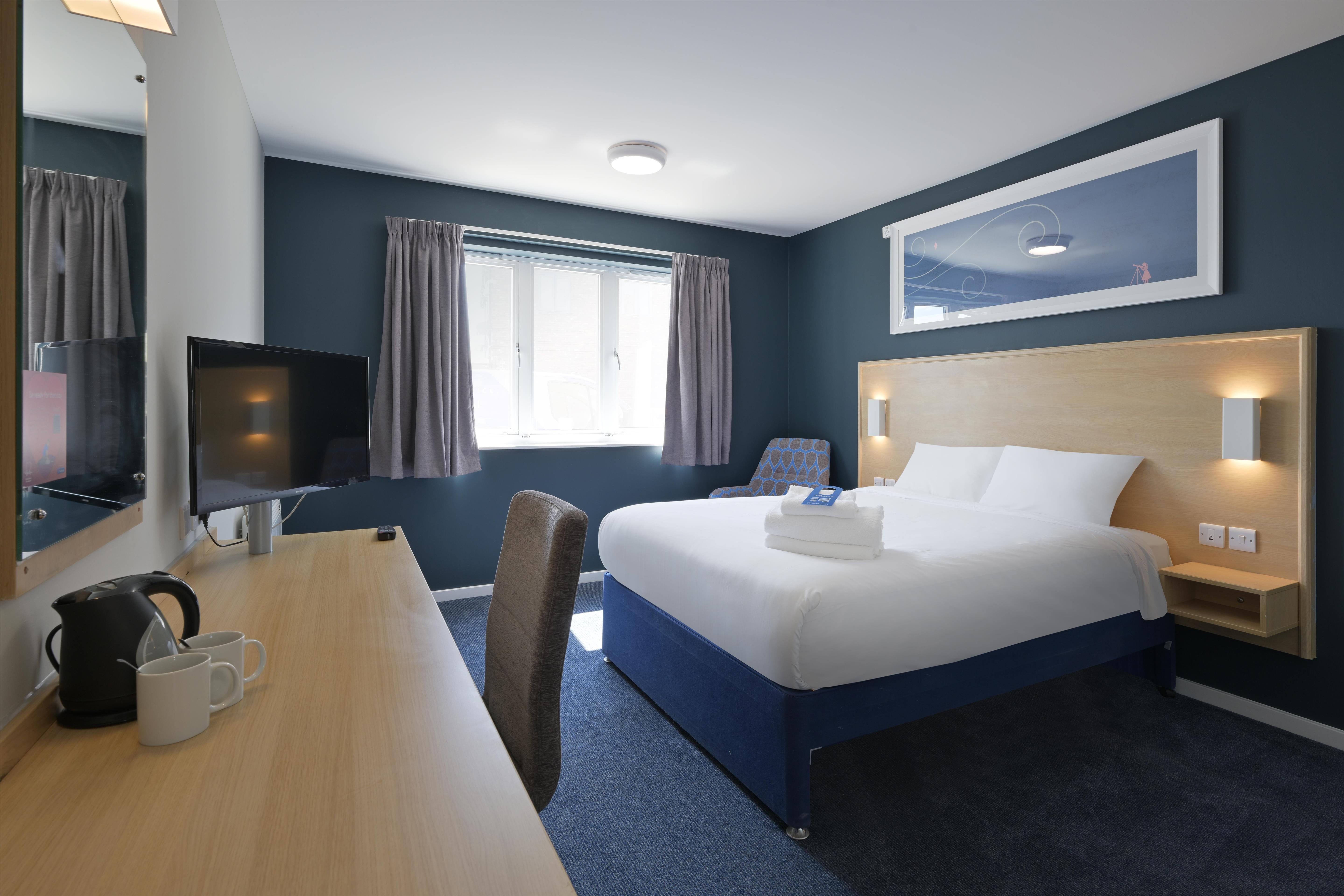 Travelodge Shrewsbury Battlefield 8/25