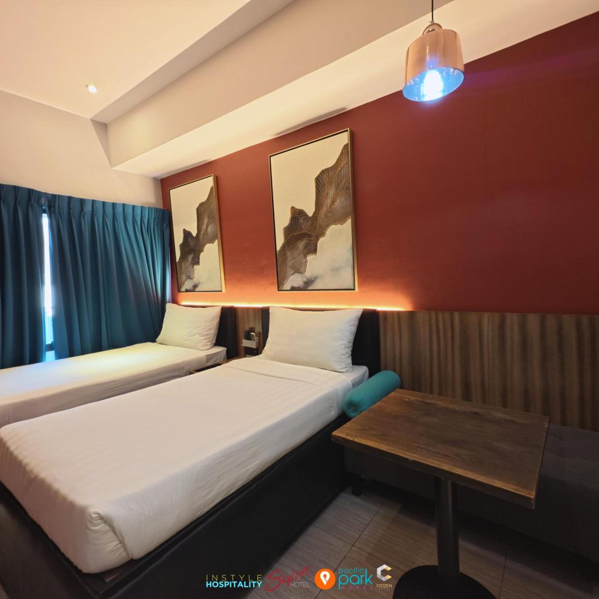 Deluxe, Twin Beds