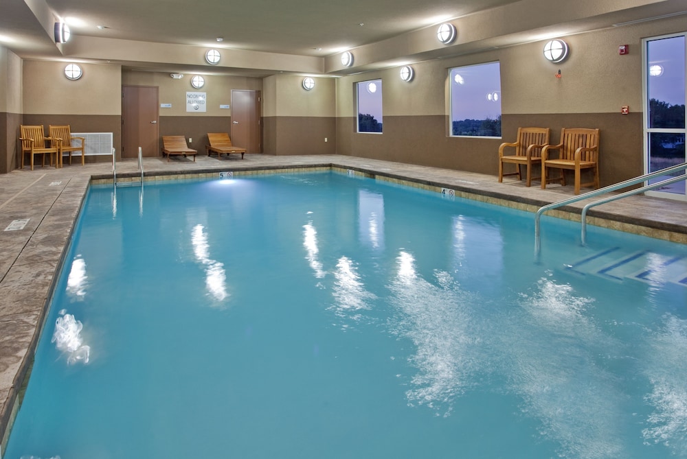 Holiday Inn Express Hotel And Suites St Joseph 3/58