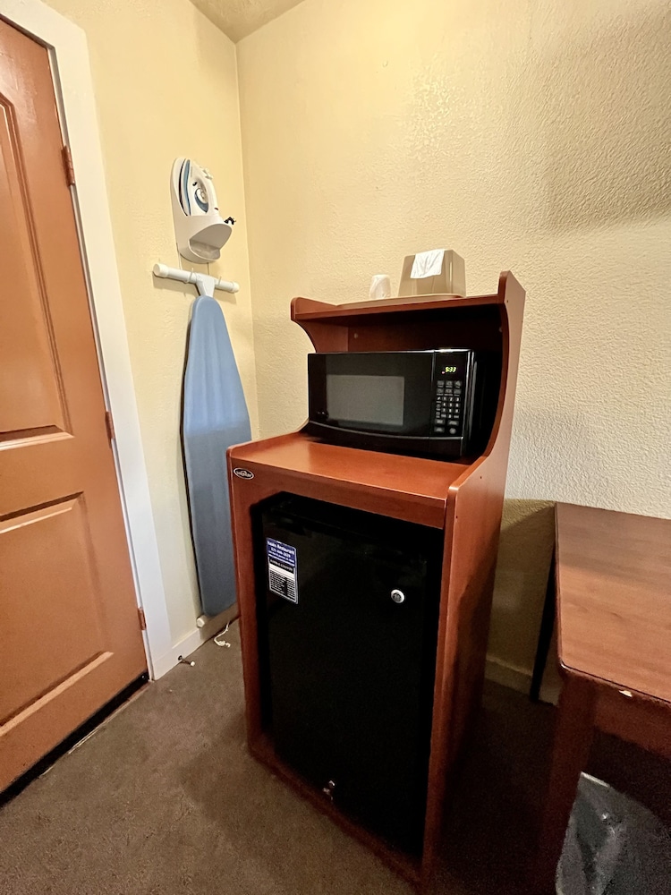 Sun Valley Motel 6/45