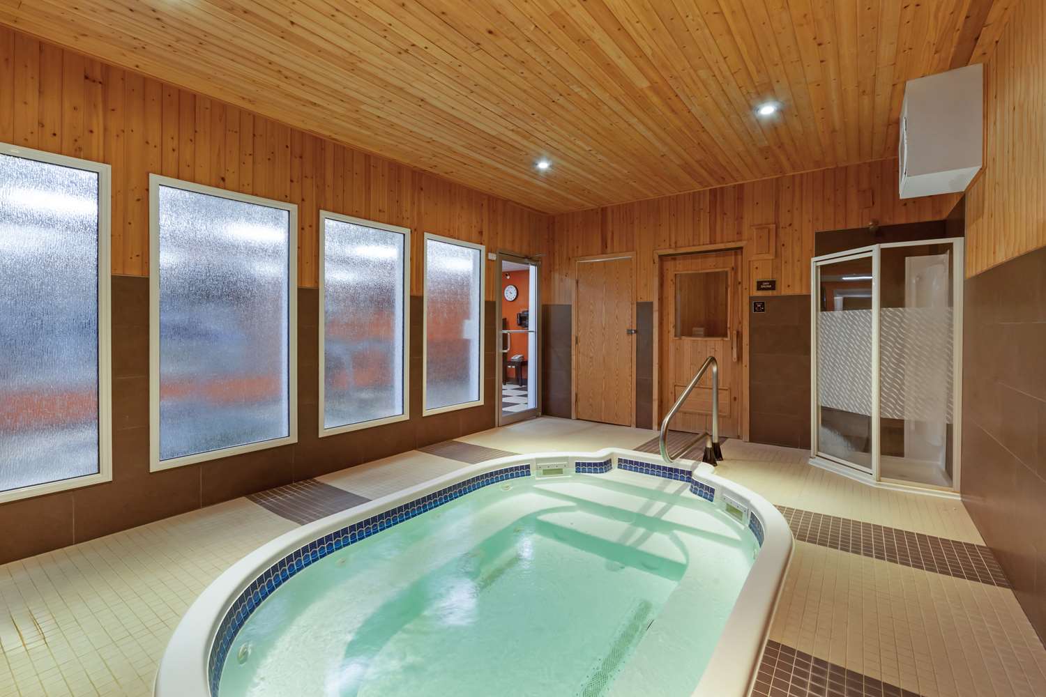 Best Western Plus Peace River Hotel and Suites 27/46