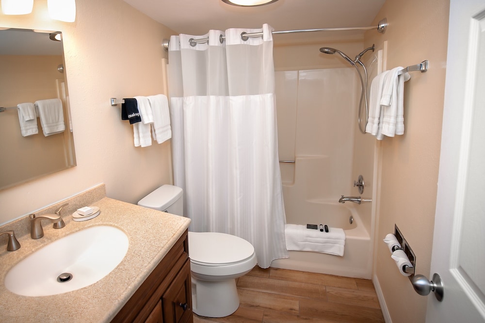 Suite, King Bed, Beach Front, Sofa