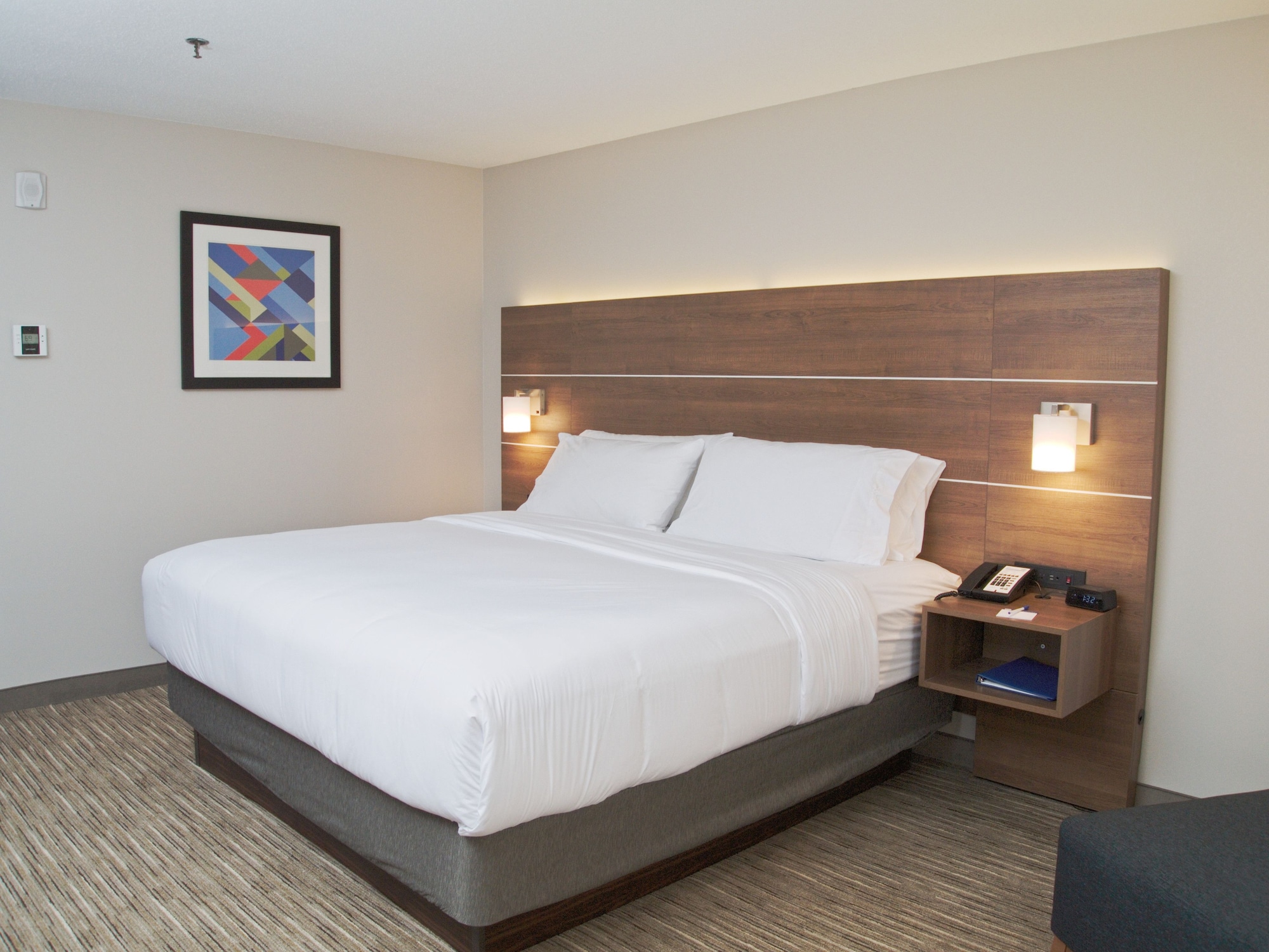 Standard, King Bed, Extra Floor Space