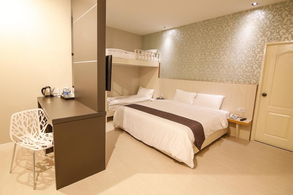 Art Cottage Boutique Hotel 62/64