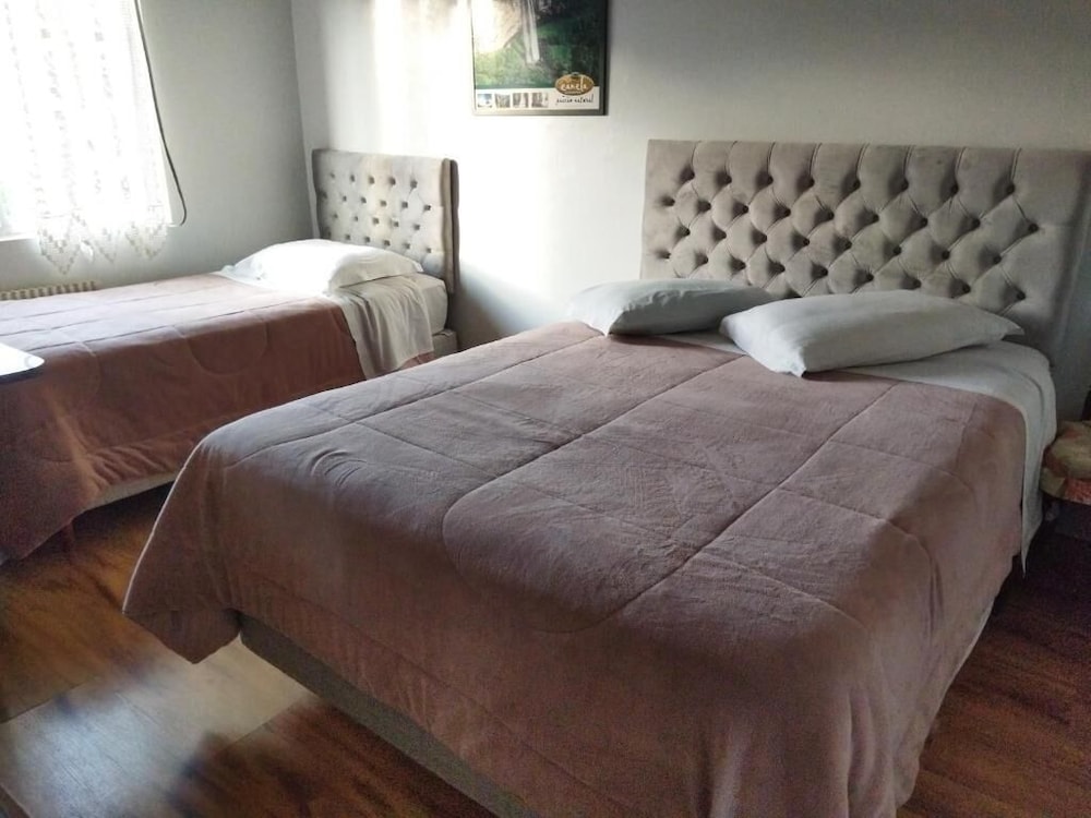 غرفة قياسية ثلاثية بثلاثة أسرّة، Hotel Pequenino 3/3