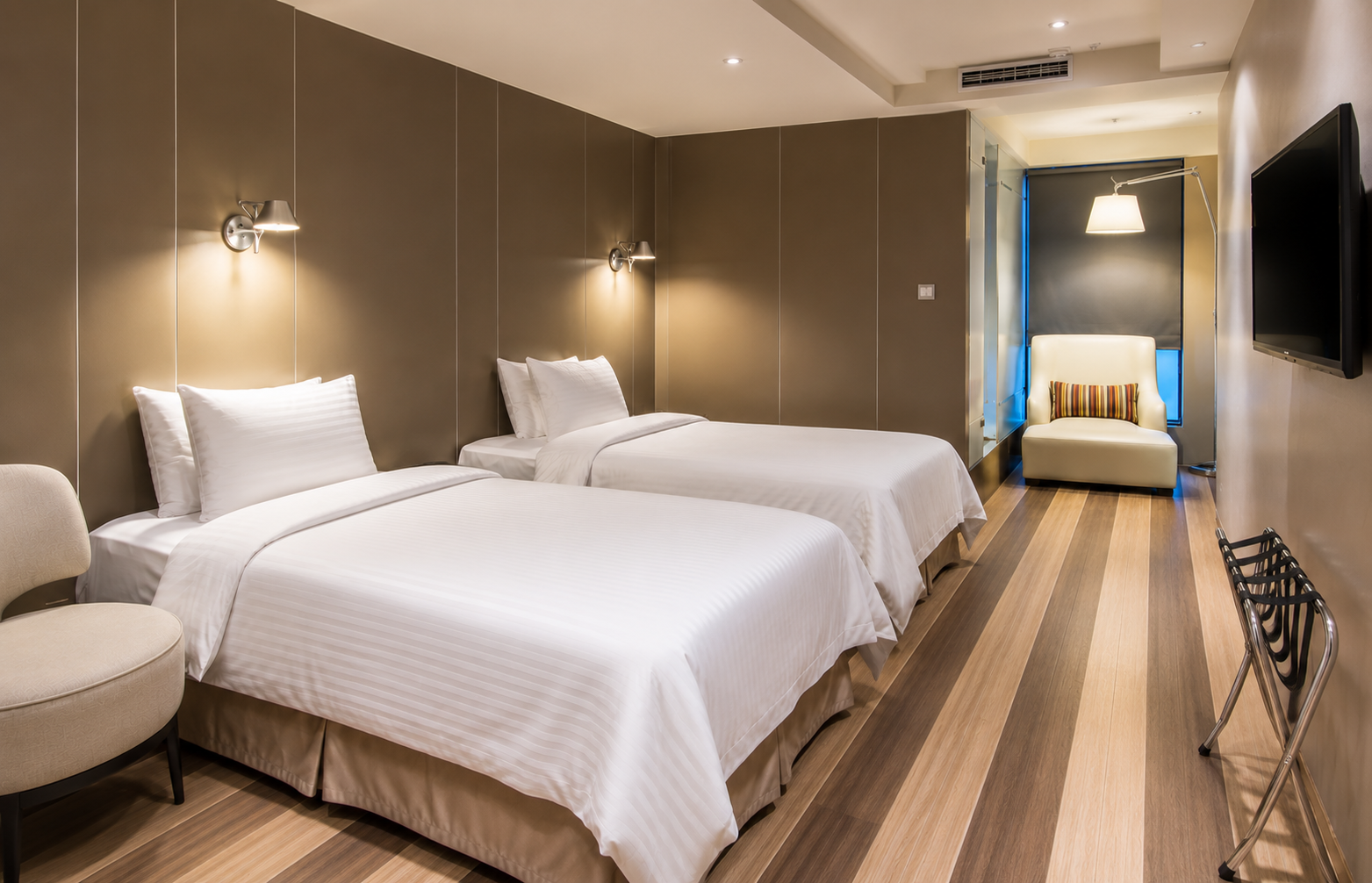 Boutique, 1 Double and 1 Single Bed, No Window