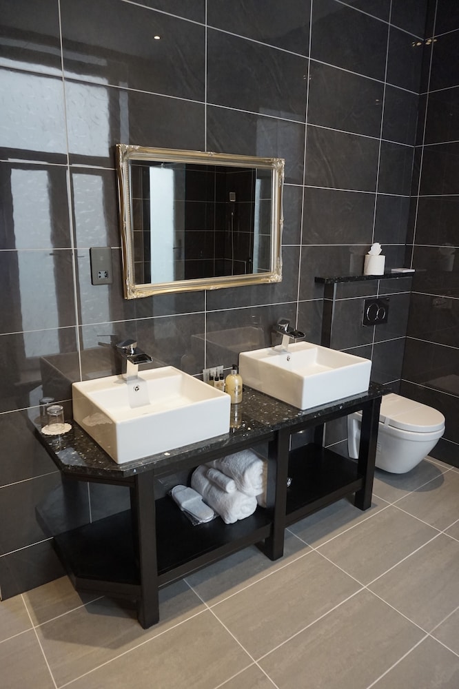 Halvard Hotel 46/50