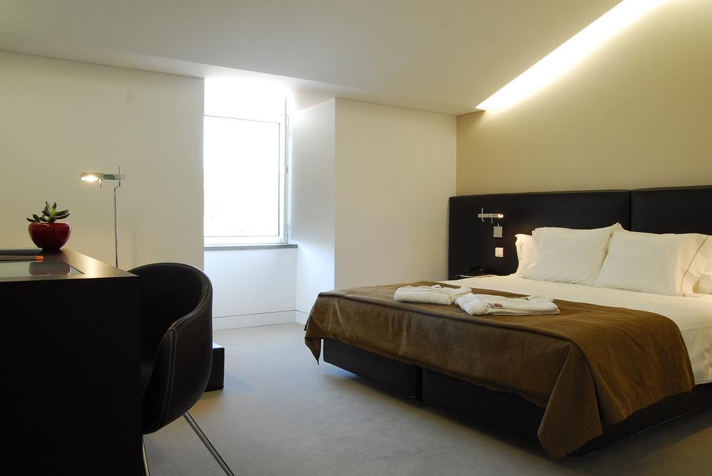 STANDARD, DOUBLE OR TWIN BED