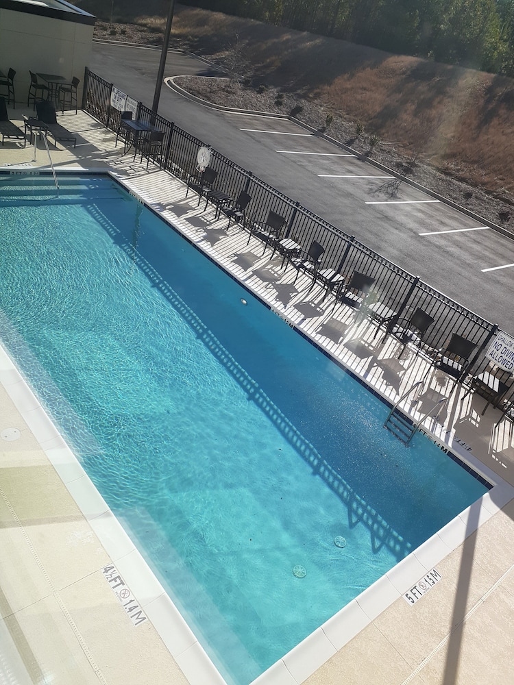 Holiday Inn Express and Suites Richburg 5/50