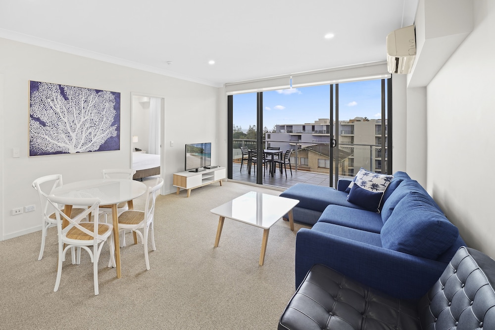 MACQUARIE WATERS BOUTIQUE APARTMENT HOTEL 15/26
