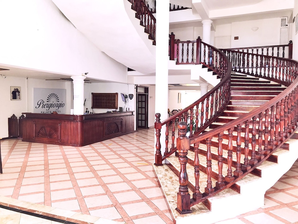PIERGIORGIO PALACE HOTEL 9/50