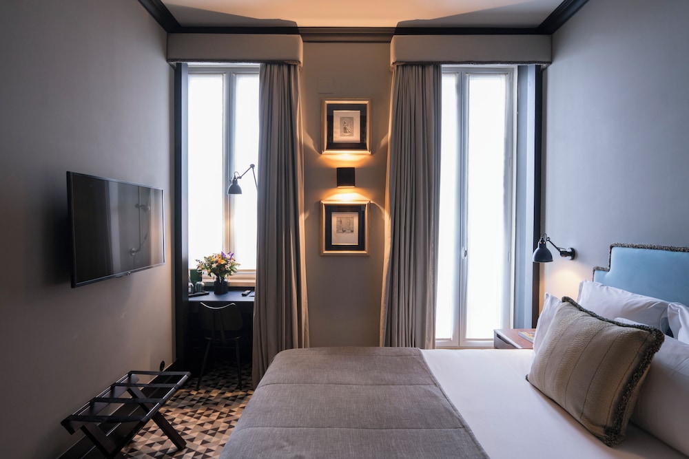 MINI, DOUBLE BED