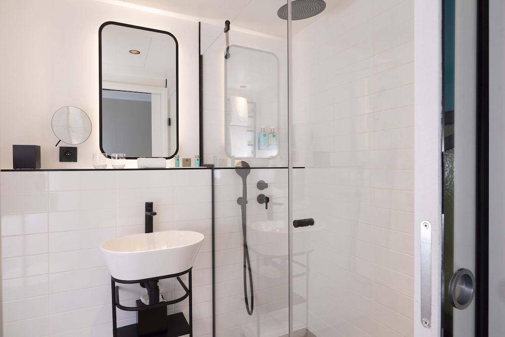 Le 12 Hotel 46/50