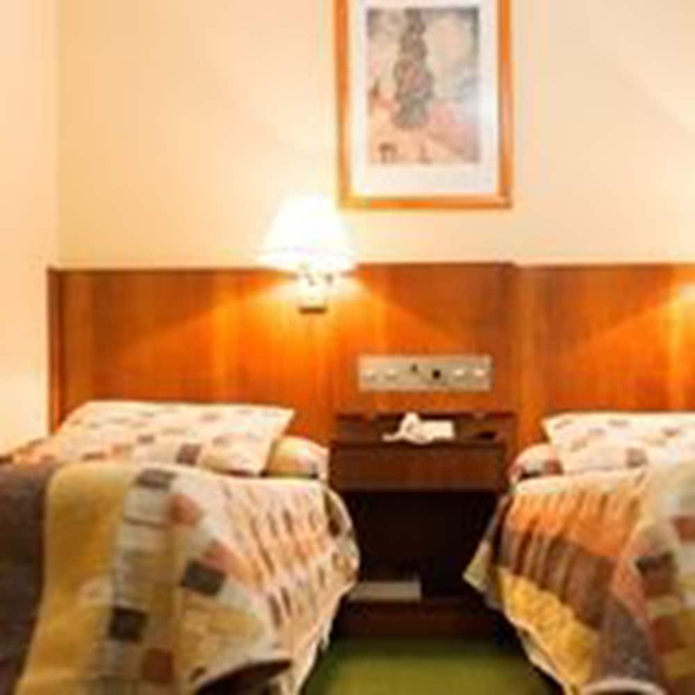 Hotel del Jardin 26/50