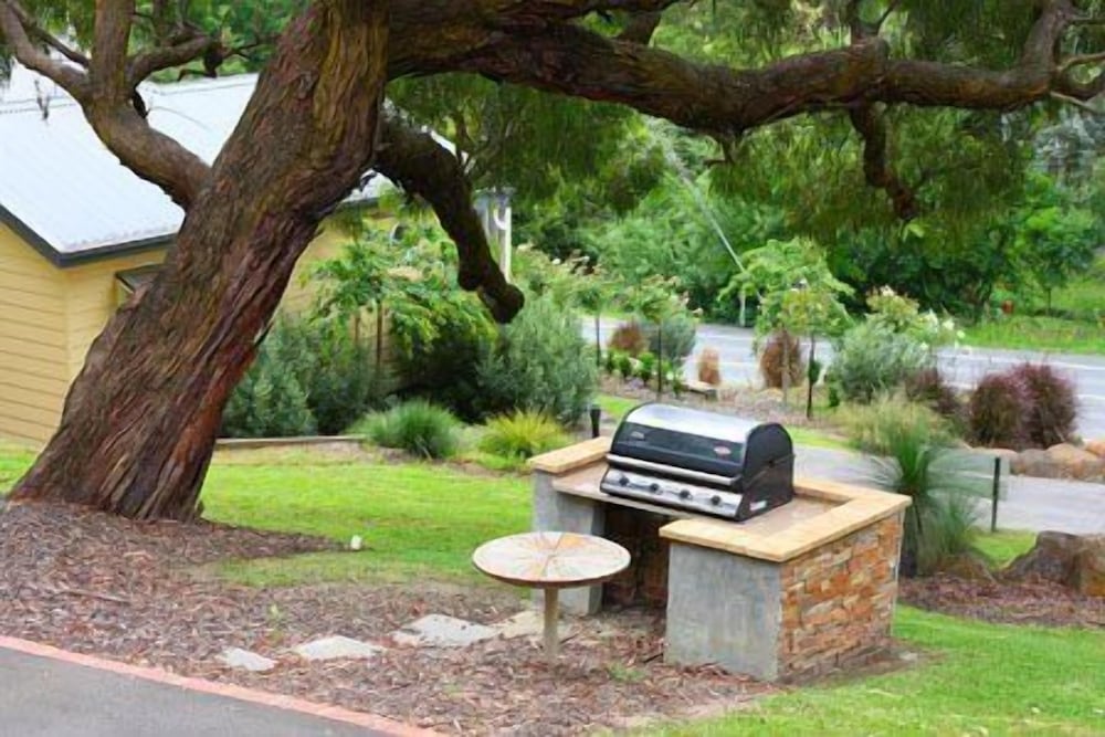 3 KINGS BED AND BREAKFAST 22/24