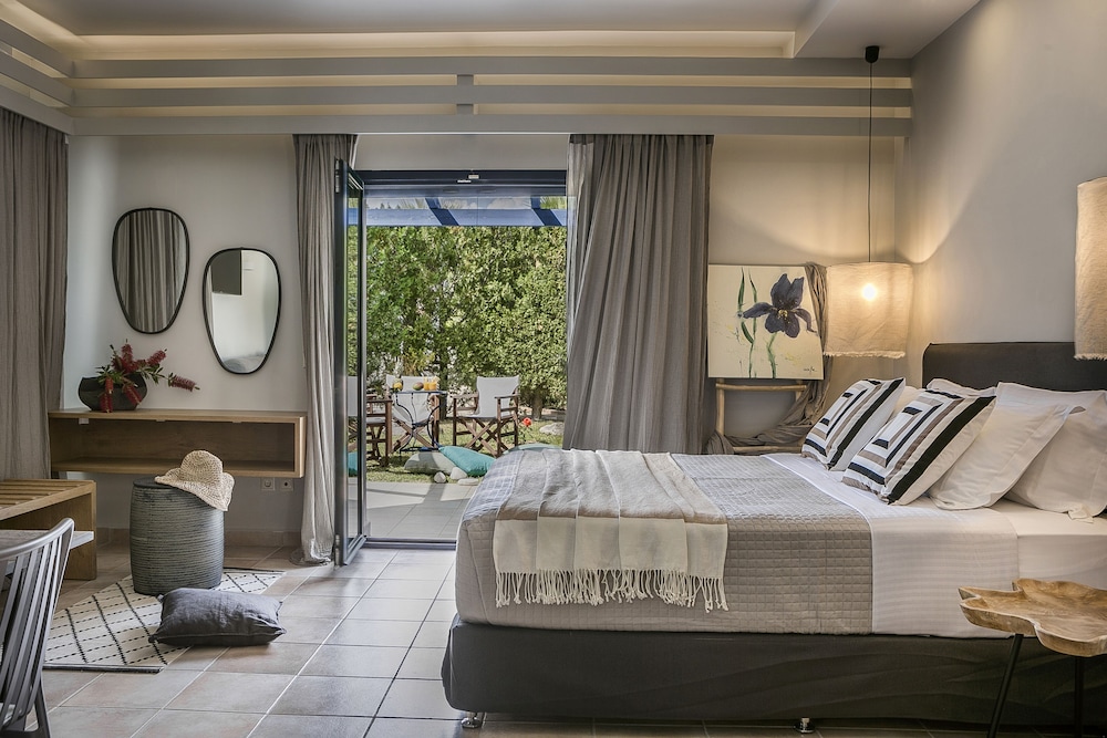 Avithos Resort 20/92