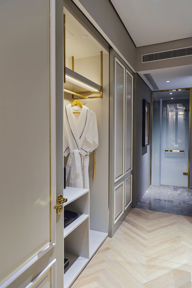Sky Fortune Boutique Hotel Shanghai 1/33